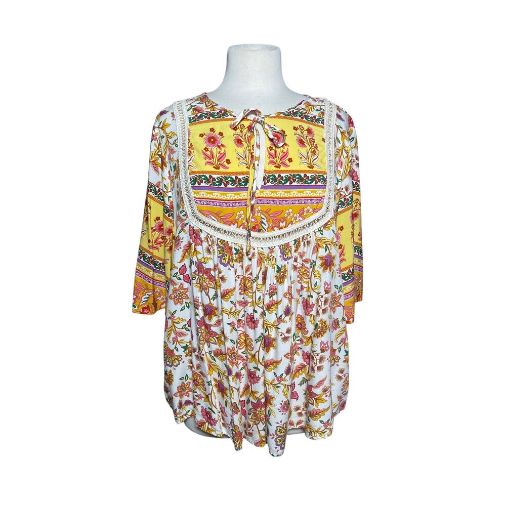RUSTTYDUSTTY Women’s Boho Mixed Floral Crochet Trim Short Sleeve top